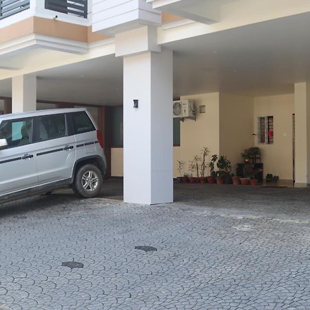 Hotel The Dibrugarh Address Zewnętrze zdjęcie