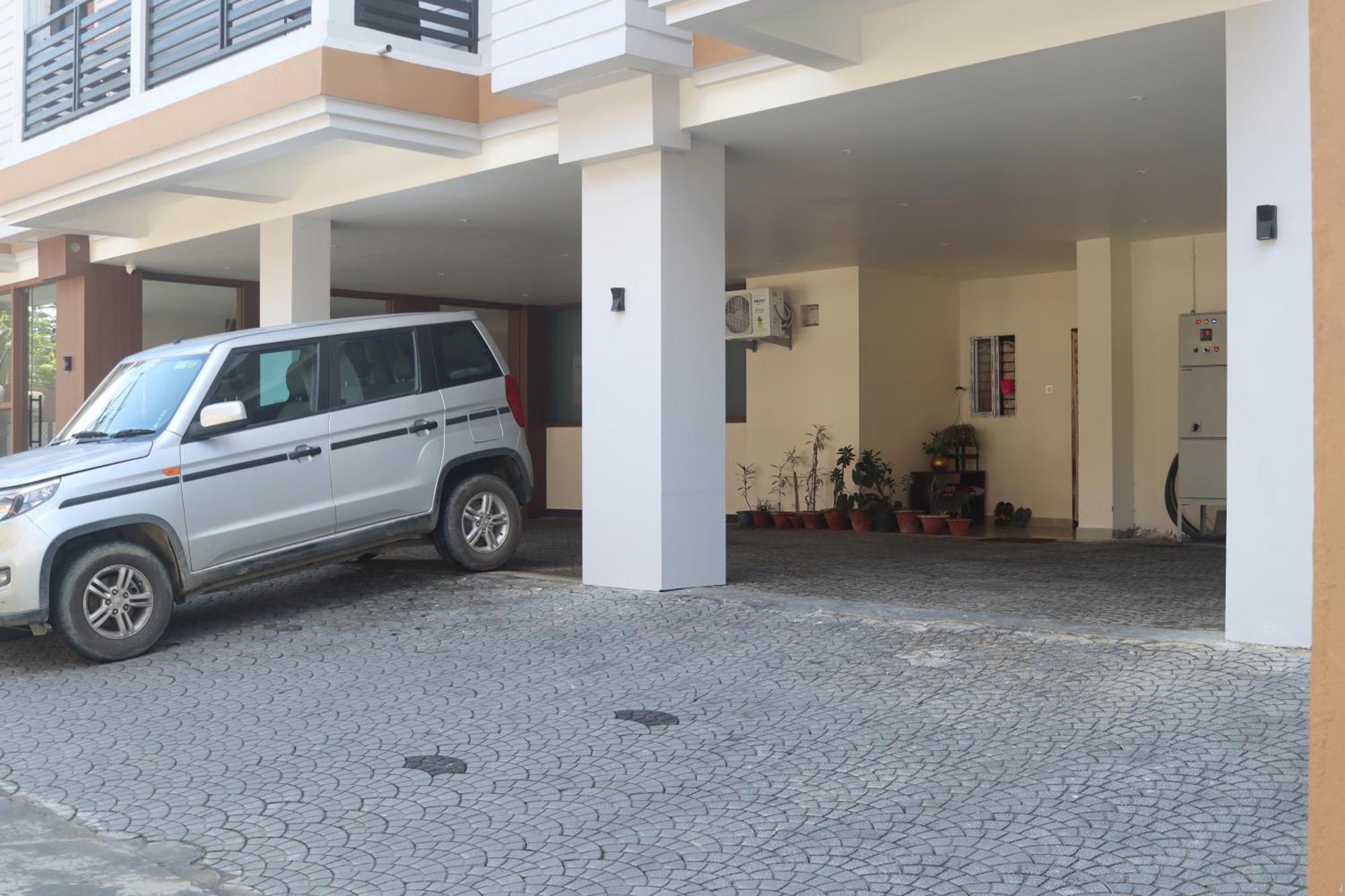 Hotel The Dibrugarh Address Zewnętrze zdjęcie