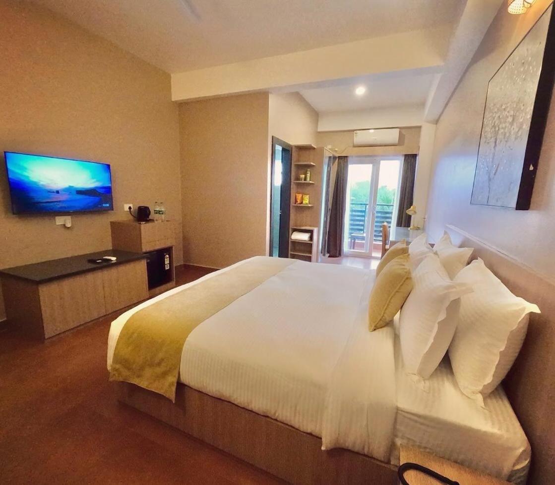 Hotel The Dibrugarh Address Zewnętrze zdjęcie