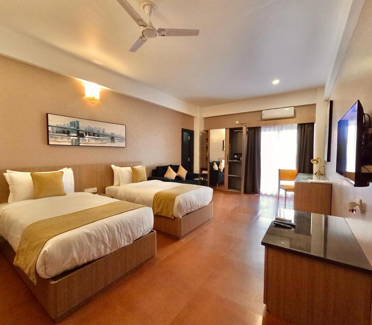 Hotel The Dibrugarh Address Zewnętrze zdjęcie