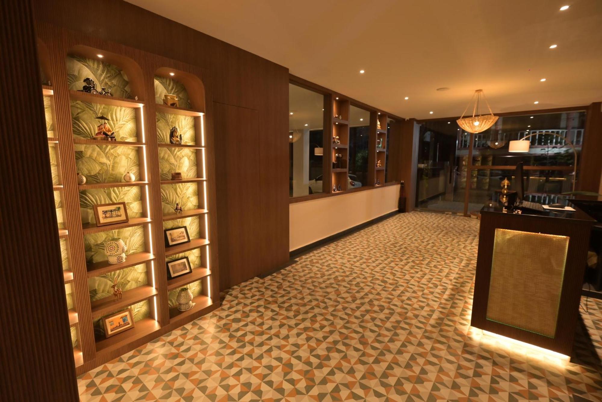 Hotel The Dibrugarh Address Zewnętrze zdjęcie